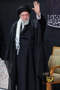 عکس/ رهبر معظم انقلاب در مراسم عزاداری شب عاشورای حسینی در حسینیه امام خمینی
