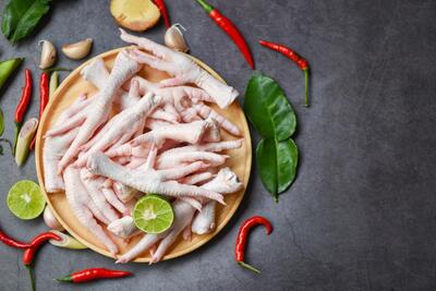 ارزش غذایی پای مرغ و خواص درمانی آن در ترمیم پوکی استخوان!