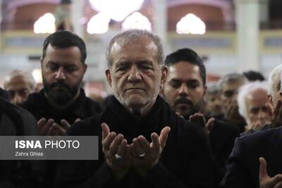 عکس/ حضور رئیس جمهور در نماز ظهر عاشورای تبریز