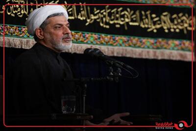 لحظاتی از سخنرانی حجت‌الاسلام رفیعی در مراسم شام غریبان حسینی در حسینیه امام خمینی