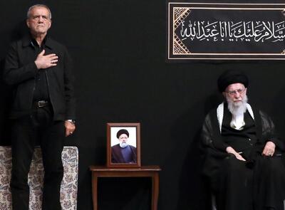 واکنش پزشکیان به حضور رهبر انقلاب درمراسم عزاداری شب عاشورا/ابوالفضل علمدار خامنه‌ای نگهدار