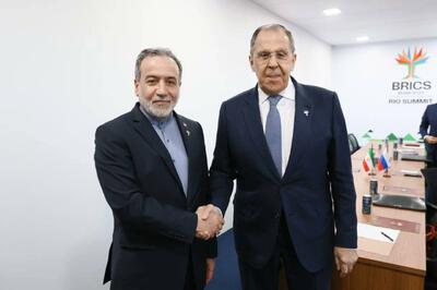 دیدار و گفت‌وگوی وزرای خارجه ایران و روسیه در حاشیه اجلاس سران کشورهای عضو بریکس