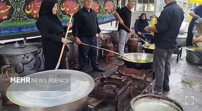 پخت ۱۰ هزار پُرس غذای نذری همزمان با روز عاشورا در آستانه اشرفیه