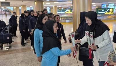 ورود تیم ملی فوتبال بانوان به مشهد