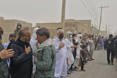 طوفان شدید و گرمای ۵۰ درجه جلودار عزاداری سیستانی‌ها نشد