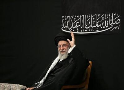 بازتاب رسانه‌ای حضور رهبر انقلاب در شب عاشورا - اکونیوز
