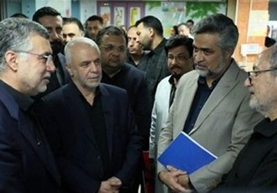 عیادت ظفرقندی از کودک ۵ ساله خانواده شهید رایان قاسمیان