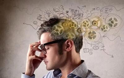 چرا افراد باهوش‌ تصمیمات بهتری می‌گیرند؟