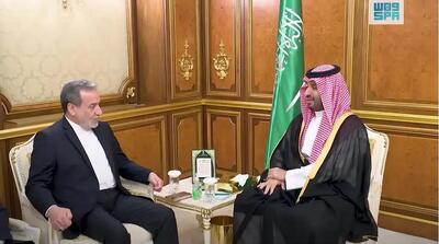 دیدار عراقچی با بن‌سلمان در عربستان (فیلم)
