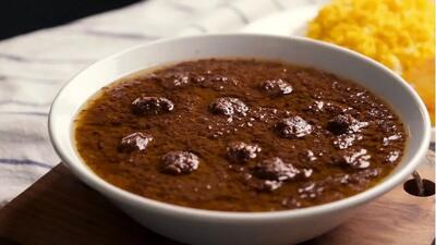 طرز تهیه فسنجان زردآلو خوشمزه و جاافتاده