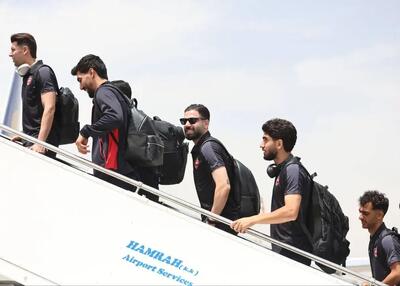 یاسین لبخندزنان در جمع پرسپولیسی‌ها! - پارس فوتبال