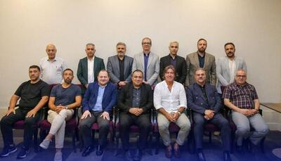 جلسه شبانه سرمربی جدید استقلال با مدیران باشگاه + عکس