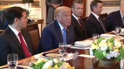 ترامپ و تعریف عجیب از سفیرش: قهرمانِ دویدن بین پناهگاه‌ها!