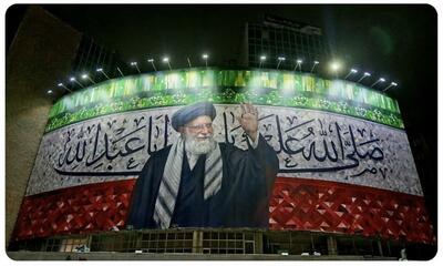 اقتدار حسینی رهبر انقلاب در دیوارنگاره میدان میدان ولیعصر (عج) به نمایش درآمد