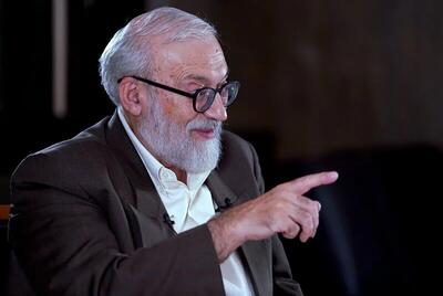 انتقاد لاریجانی به مواضع اخیر پزشکیان: تاسف برانگیز است