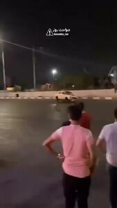 لحظه دستی کشیدن و چپ کردن یک خودروی پیکان مقابل چشم مردم!