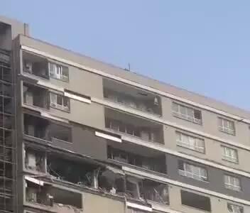 اولین تصاویر از انفجار گاز در یکی از طبقات برج پامچال چیتگر