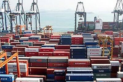 گمرک: ترخیص شبانه‌روزی کالاهای اساسی و ضروری همچنان ادامه دارد
