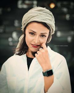 عکس/ ژست خاص سوگل خلیق با استایل تابستانی و لبخند معنادار | اقتصاد24