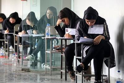 رئیس دانشگاه آزاد : صف ورود به دانشگاه آزاد، همچنان شلوغ است! | صندلی خالی نداریم