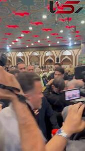 صمیمیت رییس جمهور در جمع خانواده شهدای پلیس تهران + فیلم