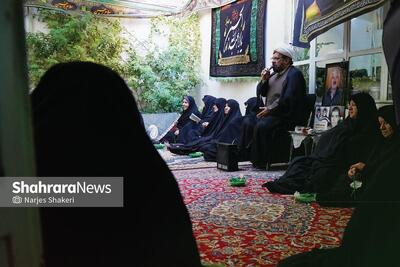 روایتی از  روضه های خانگی در کوچه پس کوچه های مشهد | این خانه عزادار حسین(ع) است