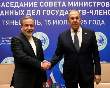 دیدار عراقچی و لاوروف در حاشیه نشست شانگهای