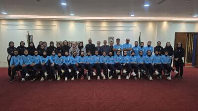 دیدار صمیمی تیم ملی فوتبال بانوان با سفیر ایران در اردن