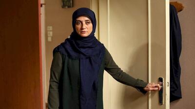 طناب‌زدن حرفه‌ای بازیگر زن مشهور ایرانی در ۶۰ سالگی + فیلم