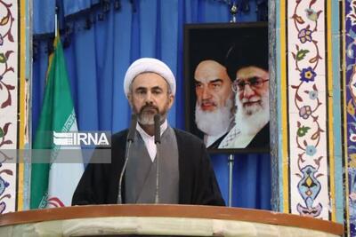امام جمعه ایلام: وحدت ملی رمز پیروزی است؛ گوش به فرمان رهبری باشیم