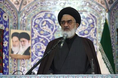 امام جمعه قم: شعار «مرگ بر آمریکا» همچنان از زبان مردم نمی‌افتد | رویداد24