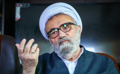 مسیح مهاجری: سپردن تریبون نمازجمعه به کسی که افکارعمومی خواهان کنارگذاشتن اوست، لجبازی با مردم است
