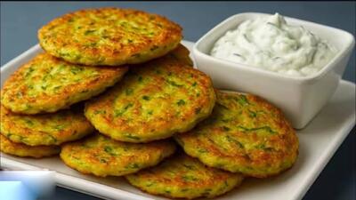 اگر کدو سبز و۲عدد تخم مرغ در خانه دارید این بهترین دستور یک غذای رژیمی است