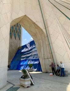 اقدام جنجالی زاکانی برای برج آزادی تهران + عکس