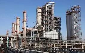 مهار حریق پالایشگاه آبادان/ یک نفر درگذشت