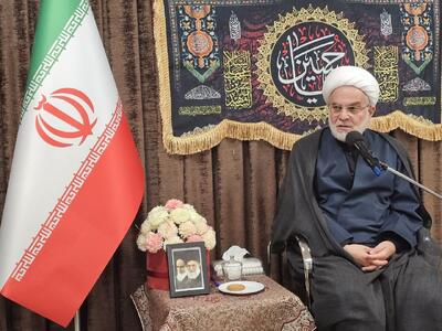 خدمت به خلق از درجه و معنویت الهی برخوردار است