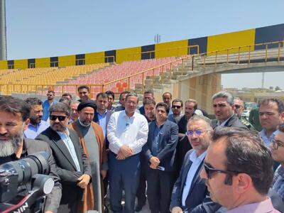 بازدید ثابت قدم و استاندار آذربایجان غربی از ورزشگاه ۱۵ هزار نفری شهید باکری ارومیه