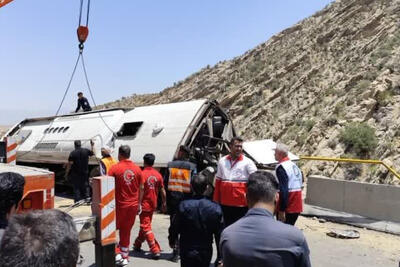 تصاویری از حادثه دلخراش واژگونی اتوبوس در فارس که 58 کشته و مصدوم به جا گذاشت