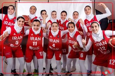 سلام نظامی بازیکنان تیم ملی بسکتبال زیر ۱۶ سال ایران در مسابقات قهرمانی بسکتبال غرب آسیا
