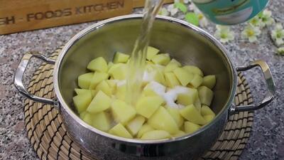 با یکم پوره سیب زمینی به نظرت میشه یک غذای درست و حسابی خوشمزه و خوشگل درست کرد!