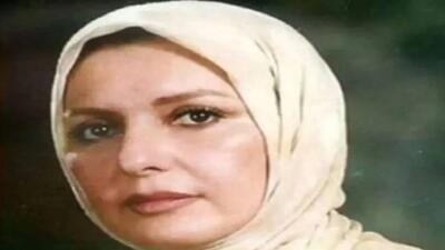 تصویر روز | فائقه آتشین در آغوش پدرش در 2 و 5 سالگی | گلی شی