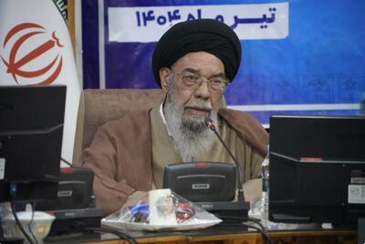 امام جمعه اصفهان: توسعه علم در مسیر سربلندی کشور ضروری است