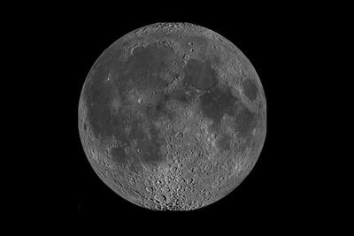 نمای دیدنی از  نیمه پیدای ماه  + عکس