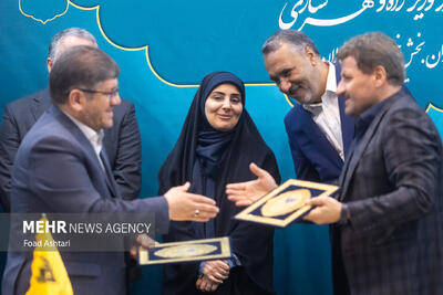 آیین سرمایه‌گذاری بخش خصوصی در ناوگان ریلی