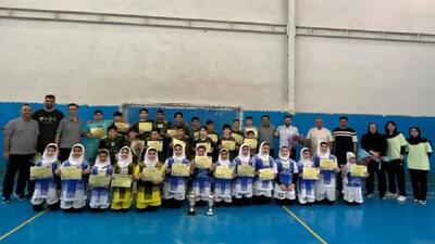 قهرمانی دختران و نایب قهرمانی پسران مازندران در مسابقات هندبال خردسالان منطقه ۲ کشور