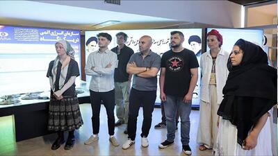 بازدید خبرنگاران رسانه‌های خارجی از نمایشگاه دستاورد‌های صنعت هسته‌ای