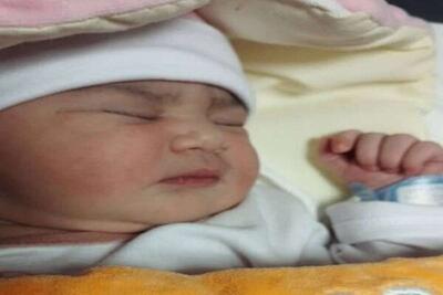 یک مادر آبادانی نوزاد سنگین وزن به دنیا آورد
