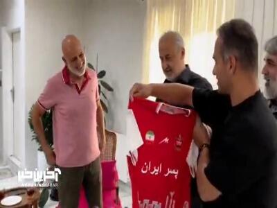 دیدار درویش، مدیرعامل باشگاه پرسپولیس با خانواده شهید پارسا منصور