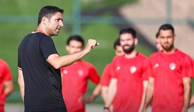 پیشکسوت پرسپولیس: هاشمیان از کارتال هم بهتر است/ پرسپولیس ، تراکتور و سپاهان مدعی قهرمانی هستند