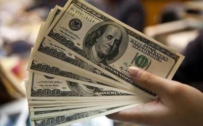 پیش بینی قیمت دلار در بازار فردا؛ خریداران به بازار طلا و ارز باز می گردند؟
